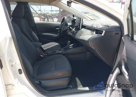 2021 Toyota Corolla Le z USA, uszkodzony, nr VIN 5YFEPMAE8MP209937